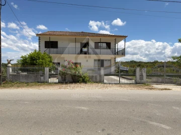 Quinta T3 para Venda em Nossa Senhora da Graça de Povoa e Meadas