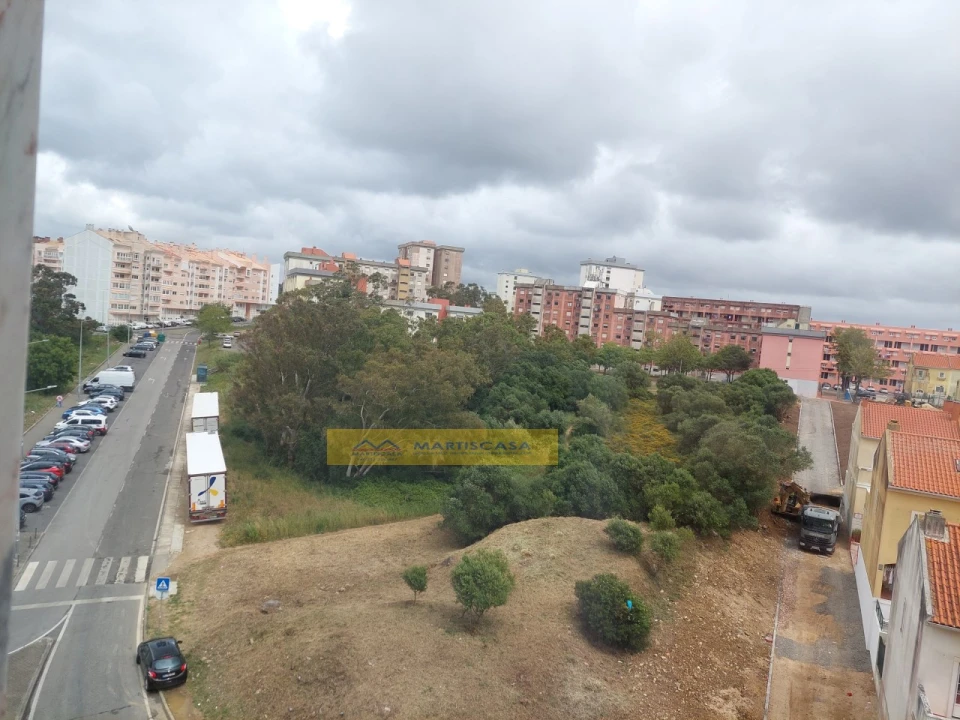 Apartamento T2 para Venda em Algueirão-Mem Martins Foto 16