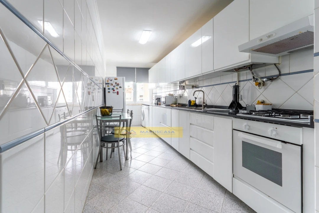 Apartamento T2 para Venda em Algueirão-Mem Martins Foto 4