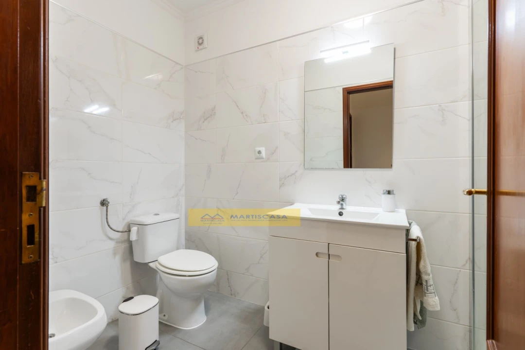 Apartamento T2 para Venda em Algueirão-Mem Martins Foto 11