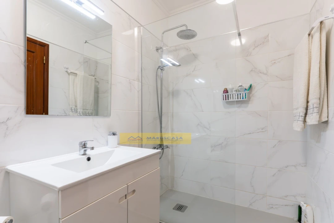 Apartamento T2 para Venda em Algueirão-Mem Martins Foto 12