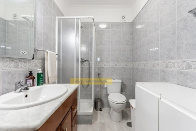 Apartamento T2 para Venda em Algueirão-Mem Martins