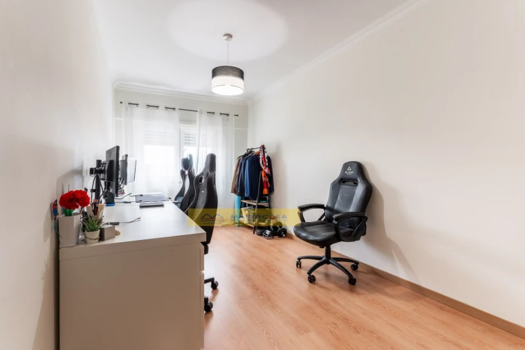 Apartamento T2 para Venda em Algueirão-Mem Martins Foto 15