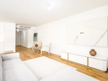 Apartamento T5 para Venda em Funchal (São Pedro)