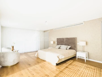 Apartamento T5 para Venda em Funchal (São Pedro)