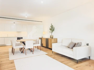Apartamento T5 para Venda em Funchal (São Pedro)