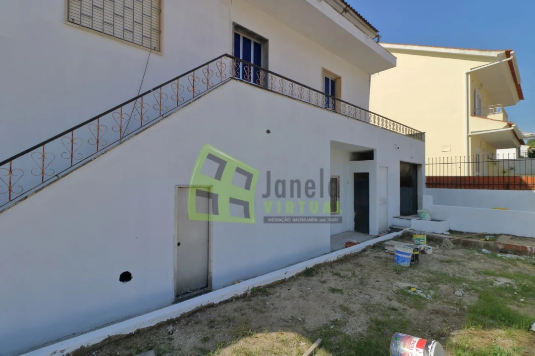 Moradia T4 para Venda em Quinta do Conde Foto 1