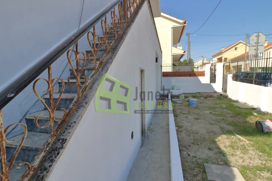 Moradia T4 para Venda em Quinta do Conde Foto 19