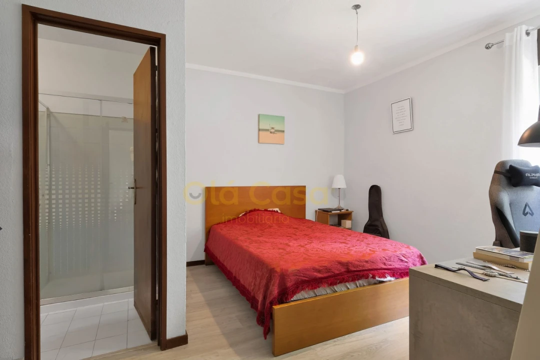 Apartamento T1 para Venda em Ramalde Foto 3