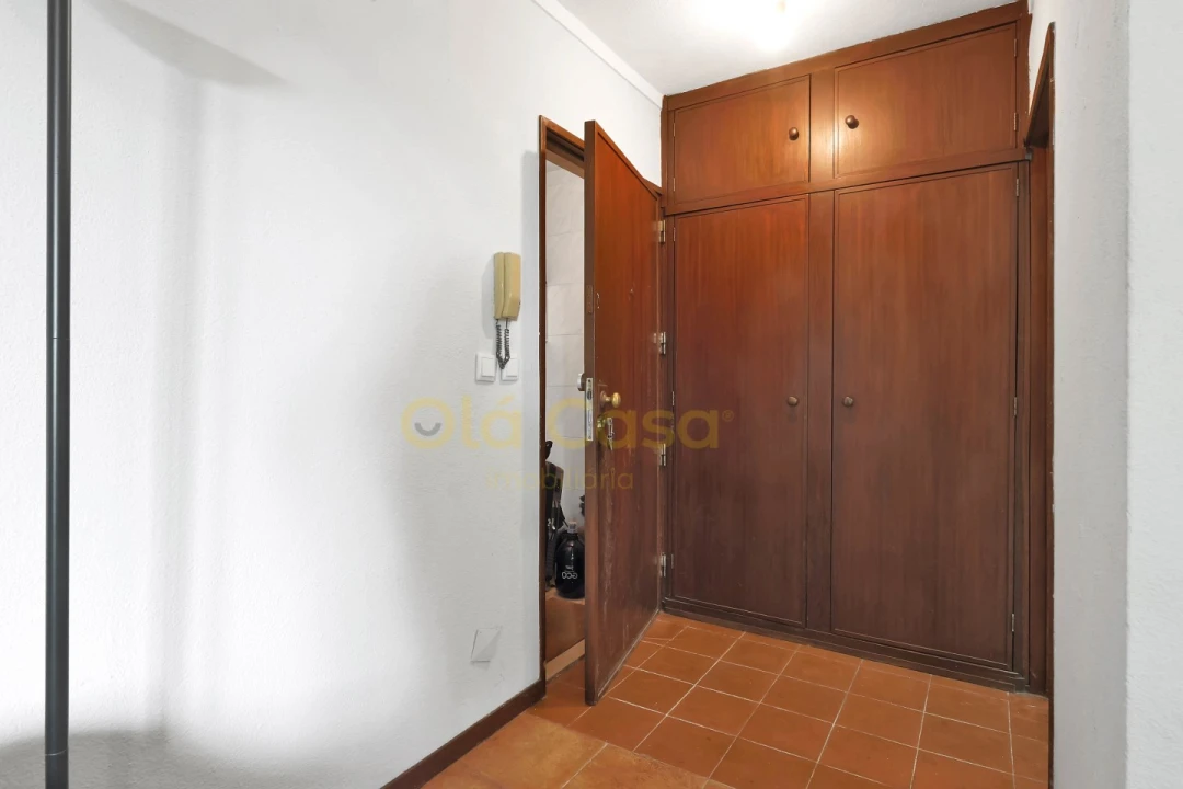 Apartamento T1 para Venda em Ramalde Foto 17