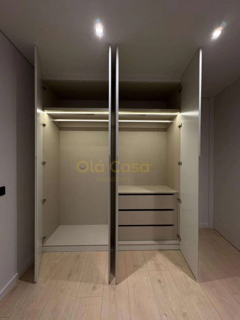 Apartamento T4 para Venda em Gondomar (São Cosme), Valbom e Jovim