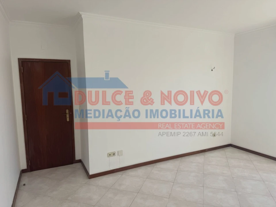 Apartamento T3 para Venda em São João Baptista Foto 21