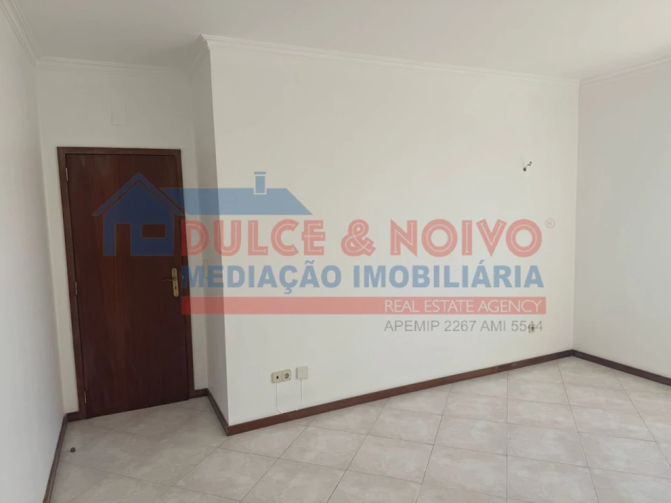 Apartamento T3 para Venda em São João Baptista Foto 31