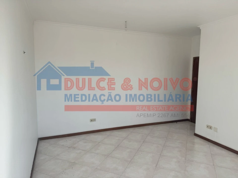 Apartamento T3 para Venda em São João Baptista Foto 51
