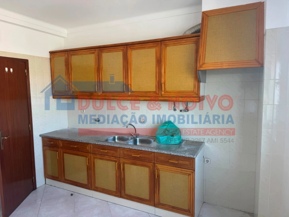 Apartamento T3 para Venda em São João Baptista Foto 67