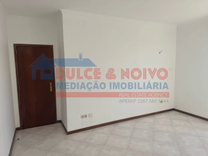 Apartamento T3 para Venda em São João Baptista Foto 21