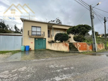 Moradia T3 para Venda em Santa Maria, São Pedro e Matacães