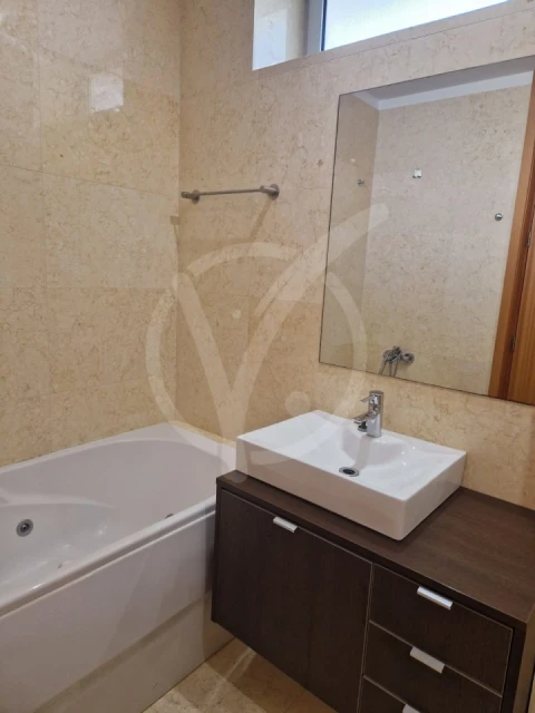 Apartamento T3 para Arrendamento em Aver-O-Mar, Amorim e Terroso