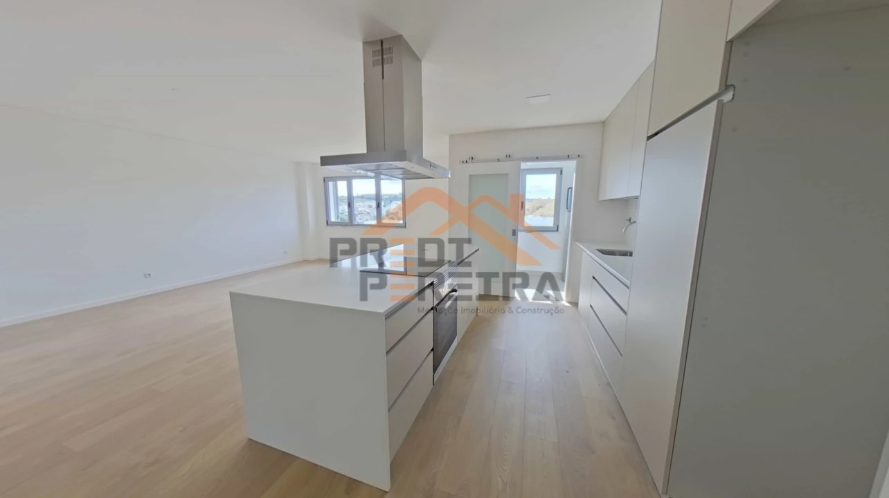 Apartamento T2 para Venda em Camarate, Unhos e Apelação Foto 24