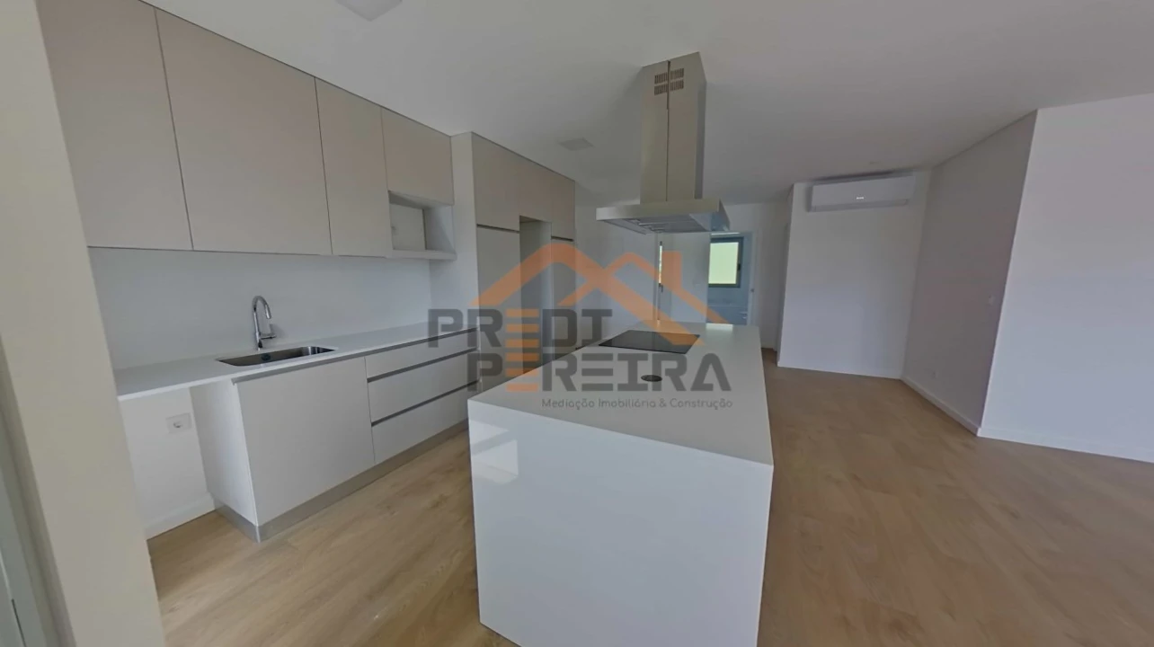 Apartamento T2 para Venda em Camarate, Unhos e Apelação Foto 25