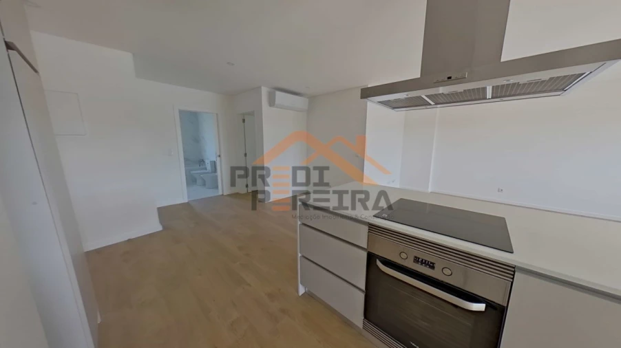 Apartamento T2 para Venda em Camarate, Unhos e Apelação Foto 8