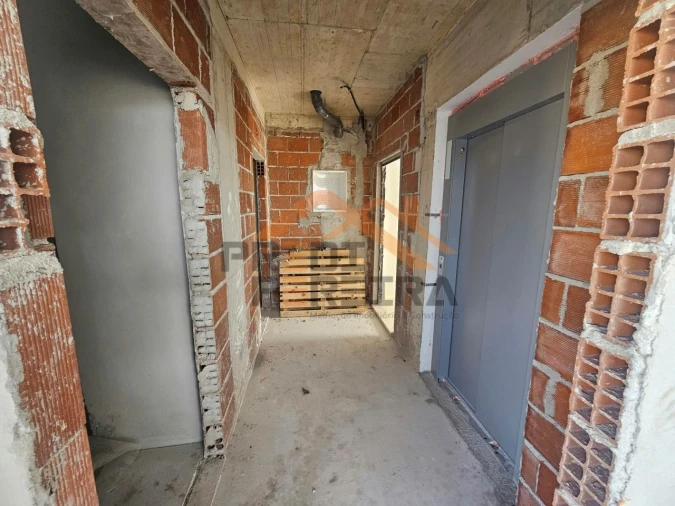 Apartamento T2 para Venda em Camarate, Unhos e Apelação Foto 43