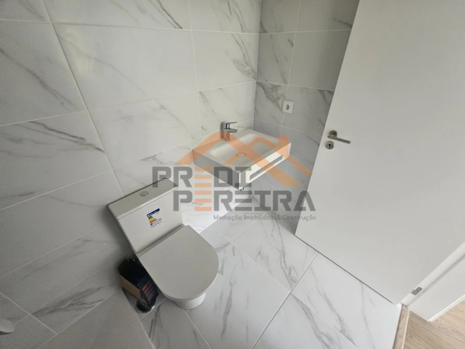 Apartamento T2 para Venda em Camarate, Unhos e Apelação Foto 22