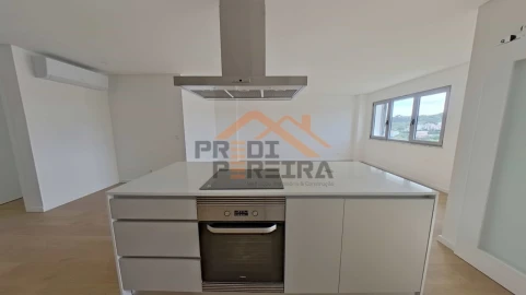 Apartamento T2 para Venda em Camarate, Unhos e Apelação