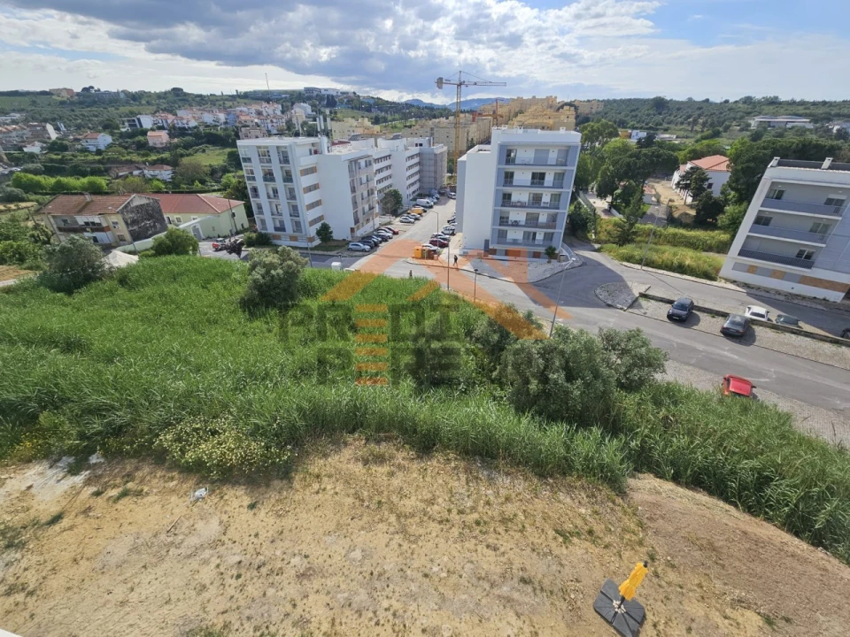 Apartamento T2 para Venda em Camarate, Unhos e Apelação Foto 2