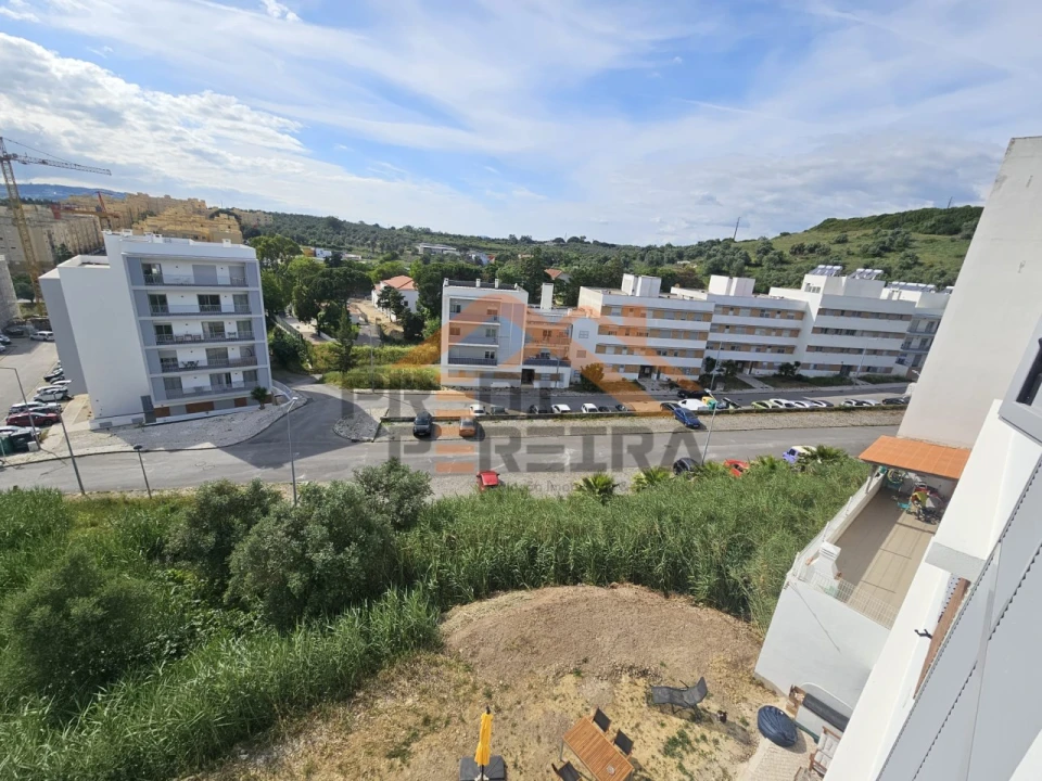 Apartamento T2 para Venda em Camarate, Unhos e Apelação Foto 38