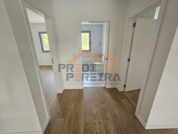 Apartamento T2 para Venda em Camarate, Unhos e Apelação