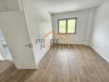Apartamento T2 para Venda em Camarate, Unhos e Apelação