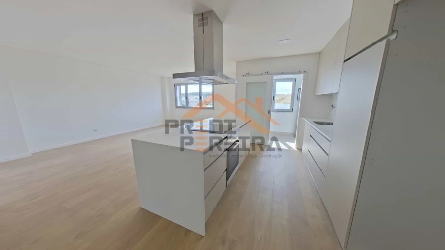 Apartamento T2 para Venda em Camarate, Unhos e Apelação Foto 5