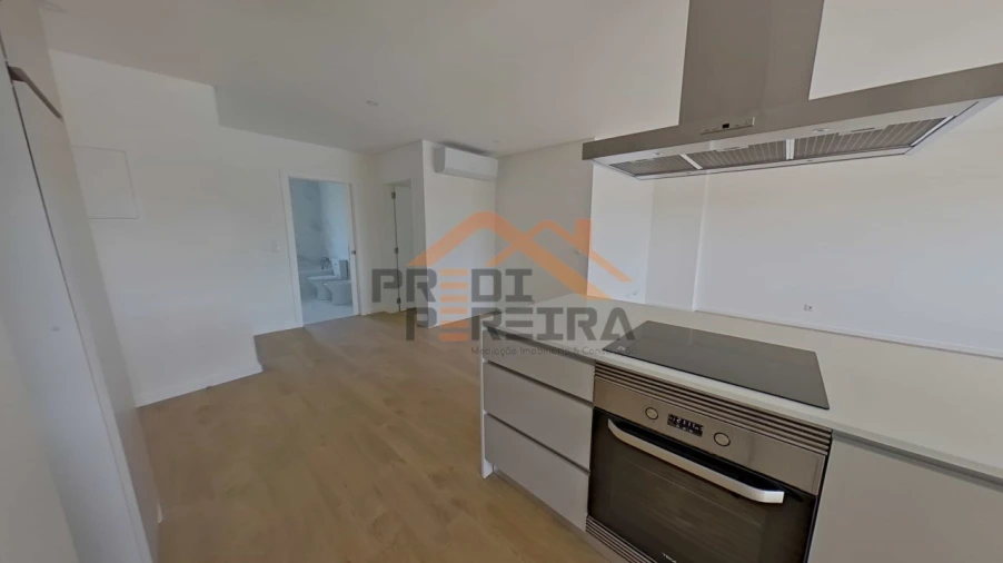 Apartamento T2 para Venda em Camarate, Unhos e Apelação Foto 8