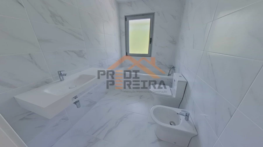 Apartamento T2 para Venda em Camarate, Unhos e Apelação Foto 27
