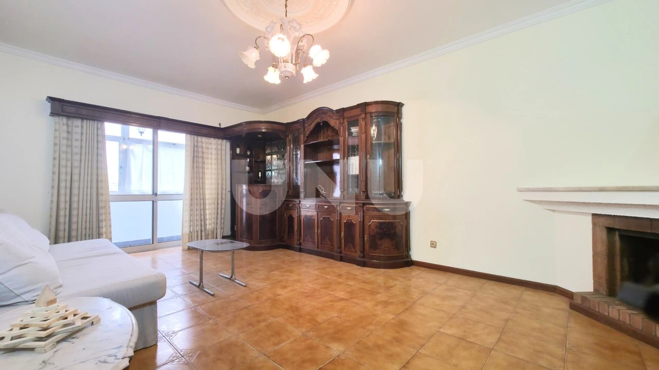 Apartamento T3 para Venda em Santa Maria da Feira, Travanca, Sanfins e Espargo Foto 1