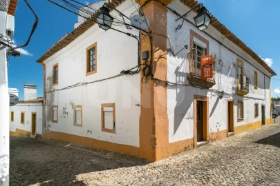 Moradia T2 para Venda em Évora (São Mamede, Sé, São Pedro e Santo Antão)