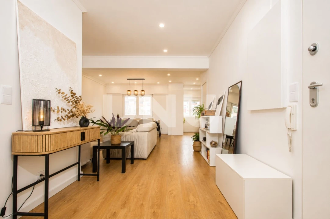 Apartamento T2 para Venda em Odivelas Foto 11