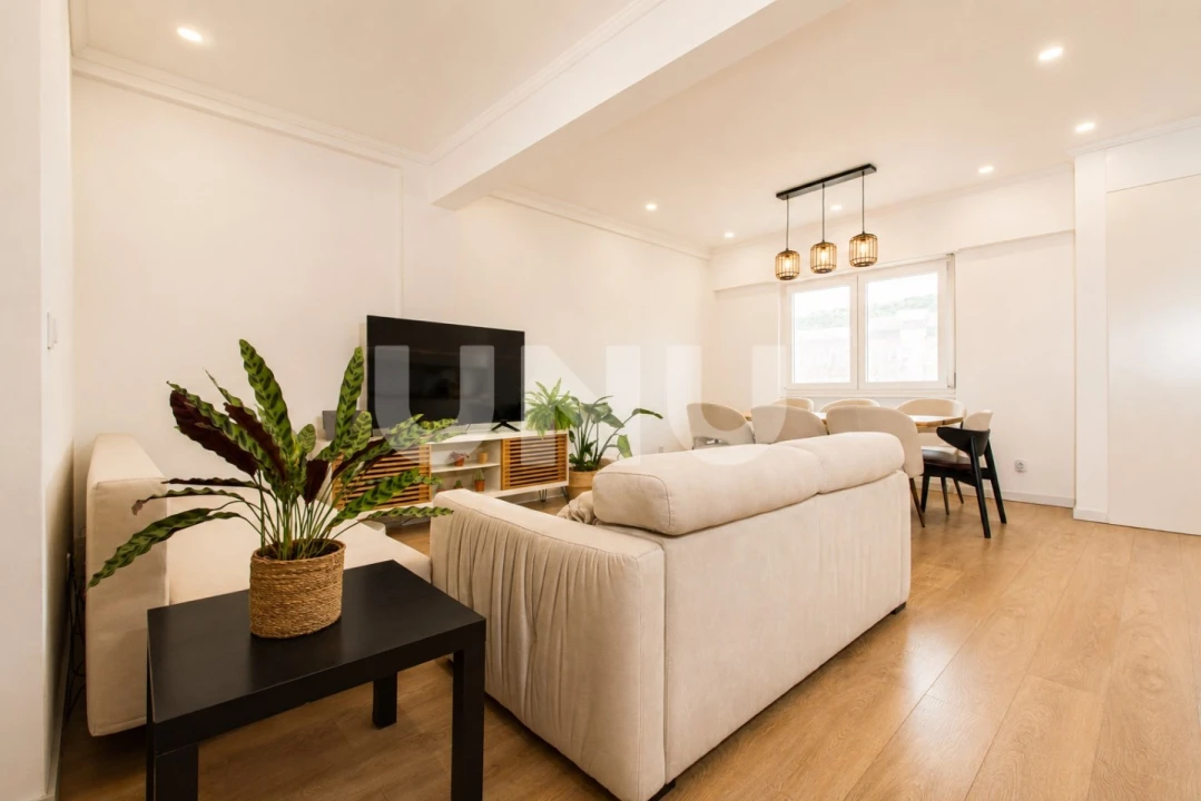 Apartamento T2 para Venda em Odivelas Foto 1