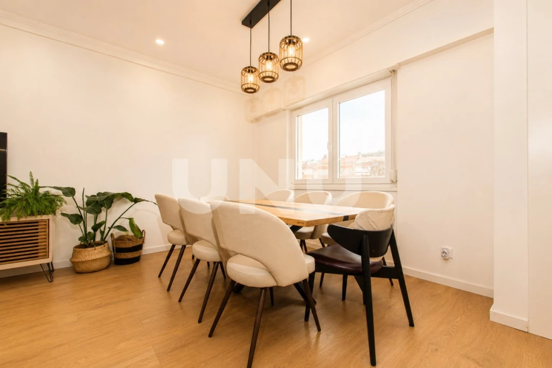 Apartamento T2 para Venda em Odivelas Foto 8