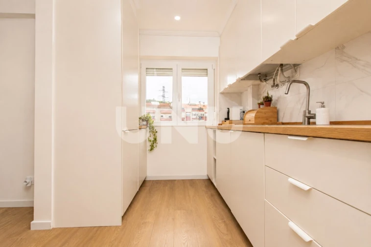 Apartamento T2 para Venda em Odivelas Foto 4