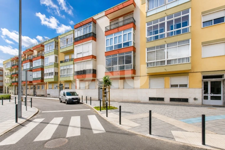 Apartamento T2 para Venda em Odivelas Foto 19