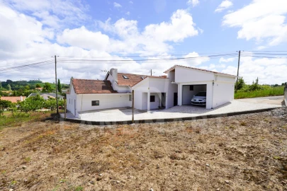 Moradia T3 para Venda em Cela