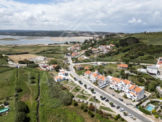 Moradia T8 para Venda em Foz do Arelho Foto 37