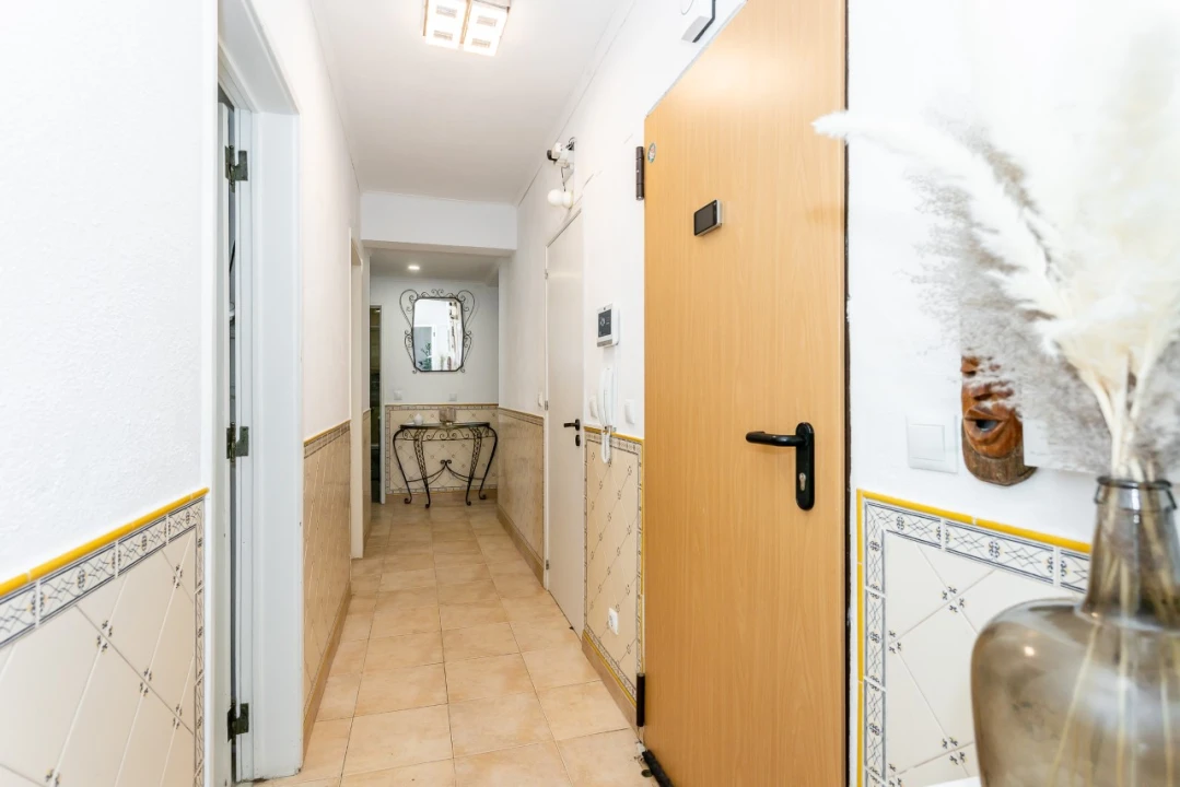 Apartamento T4 para Venda em São Domingos de Benfica Foto 9