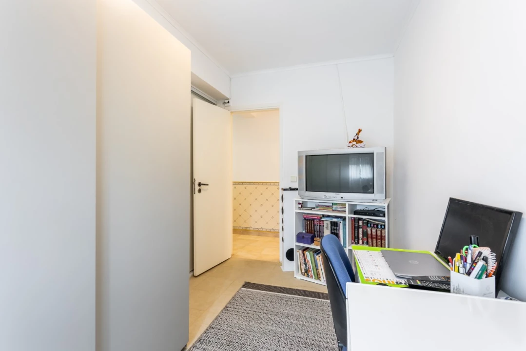 Apartamento T4 para Venda em São Domingos de Benfica Foto 11
