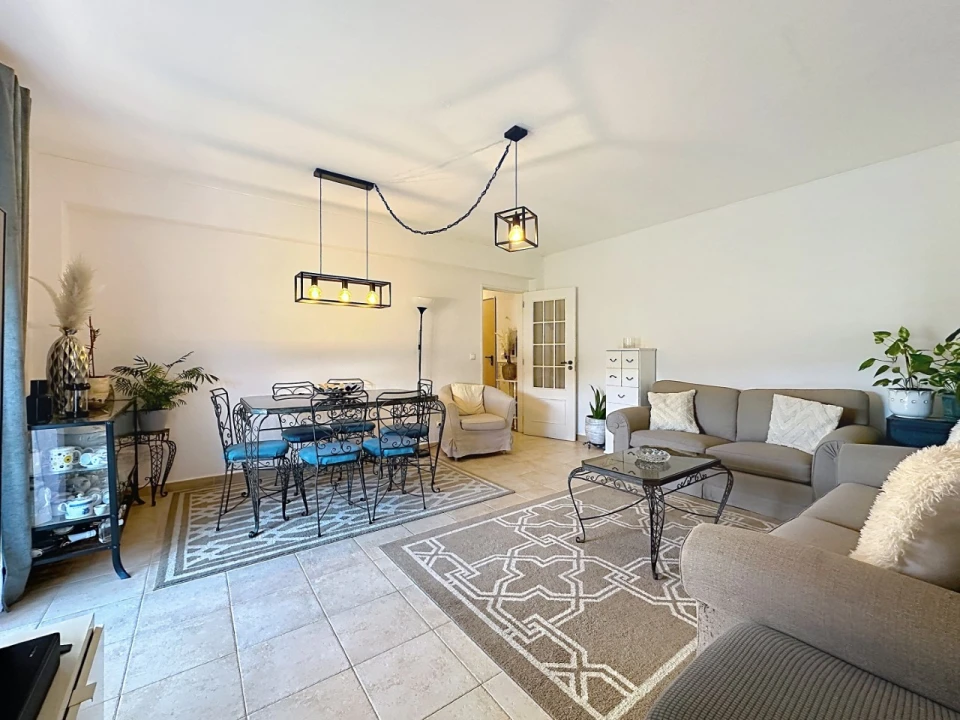 Apartamento T4 para Venda em São Domingos de Benfica Foto 1