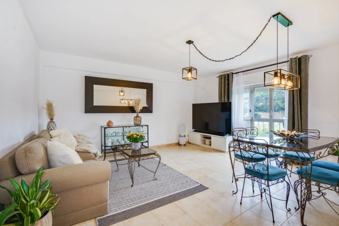 Apartamento T4 para Venda em São Domingos de Benfica Foto 1