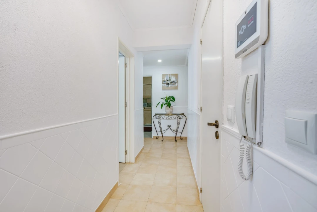 Apartamento T4 para Venda em São Domingos de Benfica Foto 7