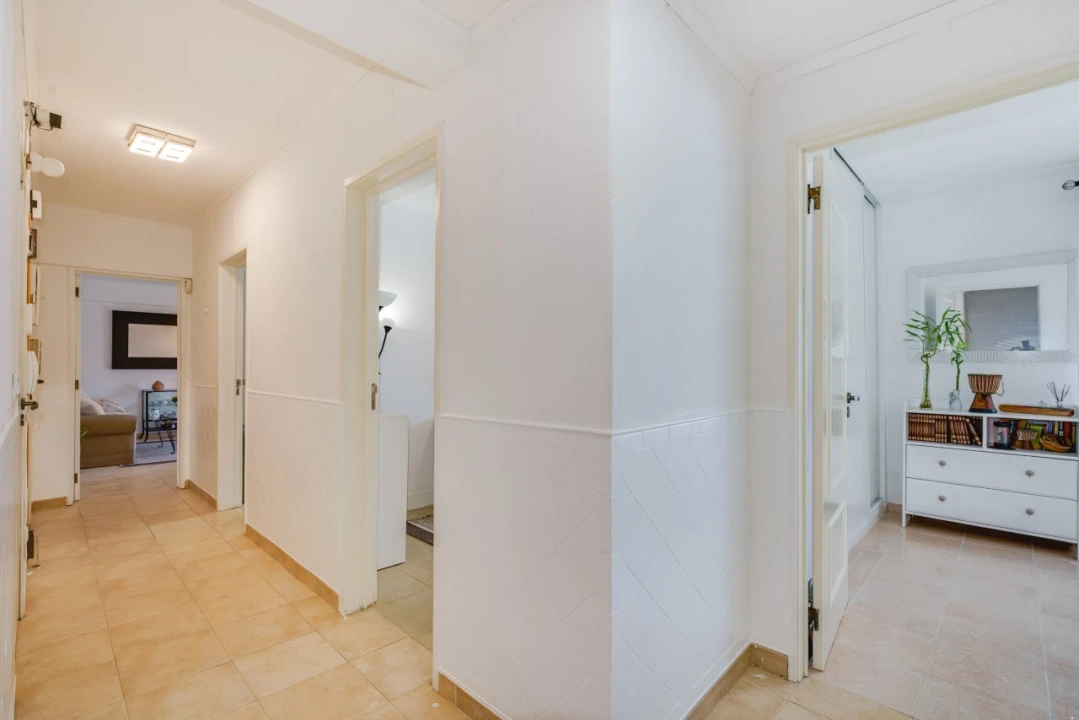 Apartamento T4 para Venda em São Domingos de Benfica Foto 12